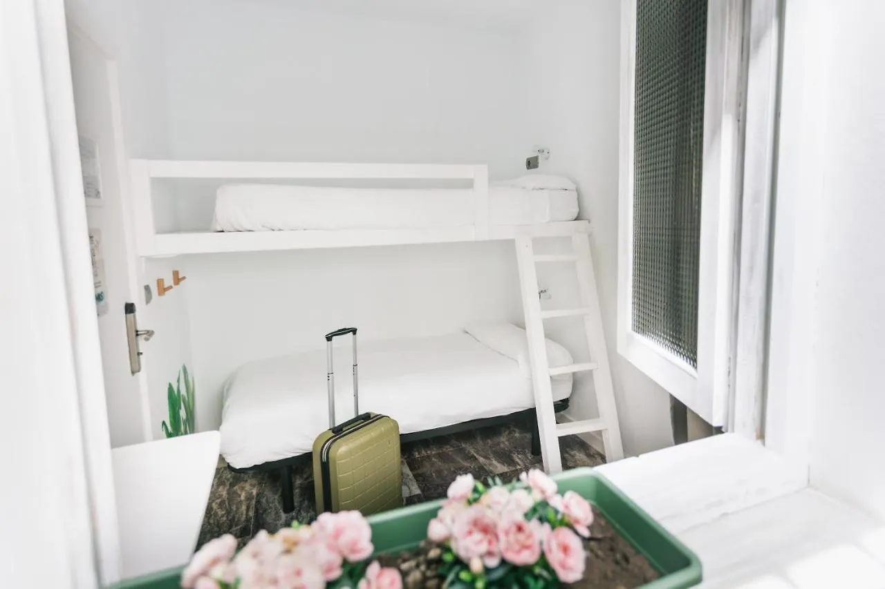 La Cocotera Boutique Hostel & Coworking Tarifa