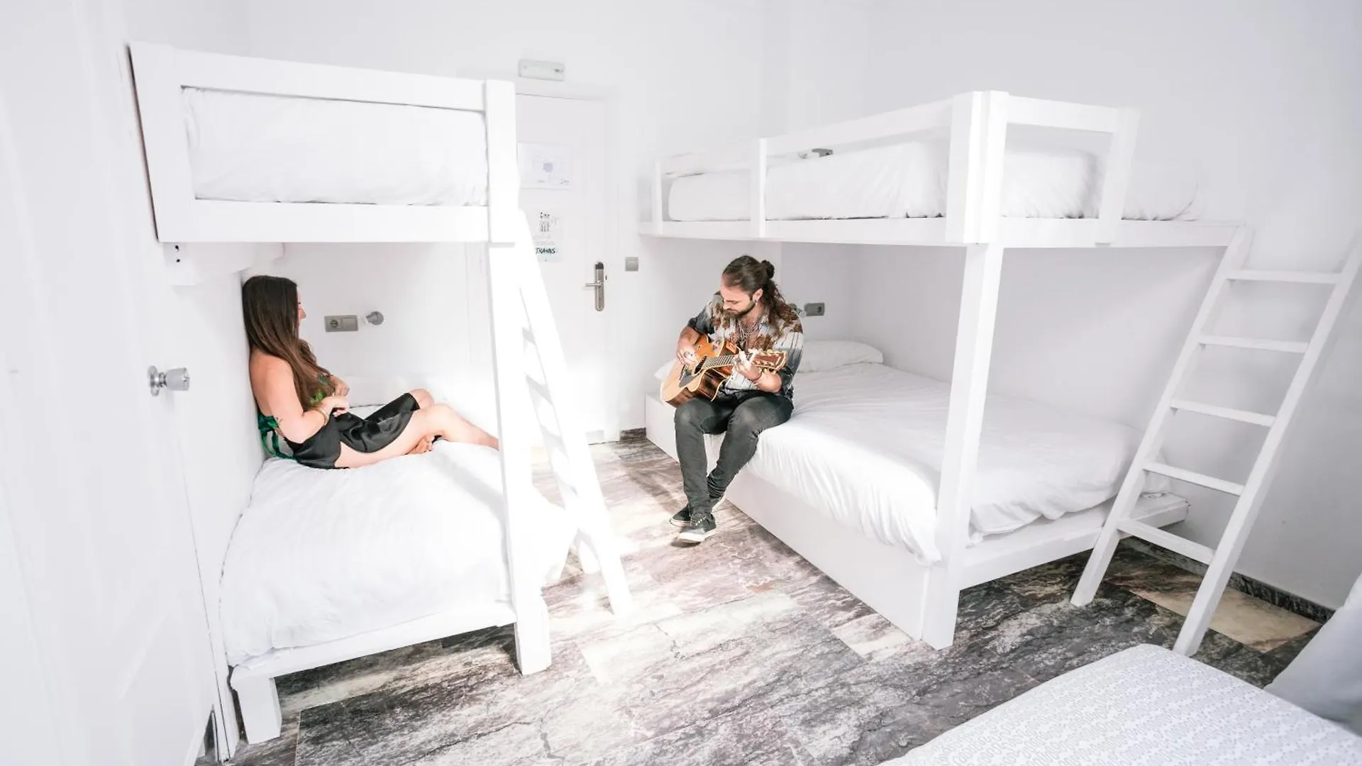 La Cocotera Boutique Hostel & Coworking Tarifa